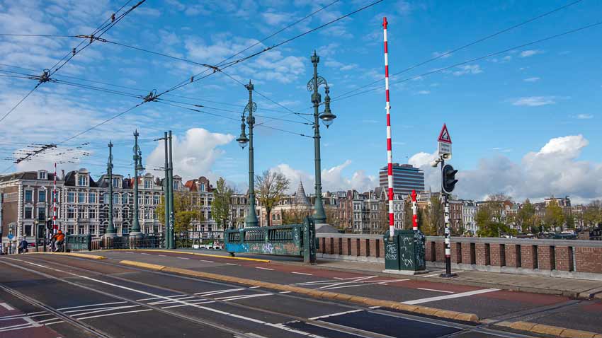 AMSTERDAM New Amstel Bridge