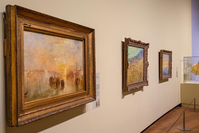 Amsterdam. Van Gogh Museum. Yellow.