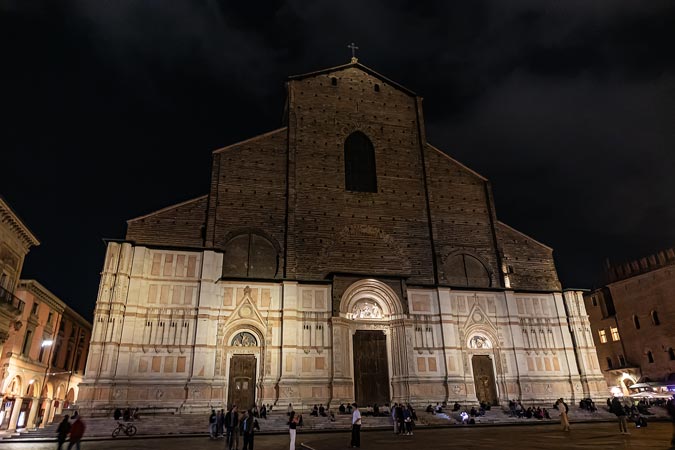 Italy. Bologna. Piazza Maggiore.